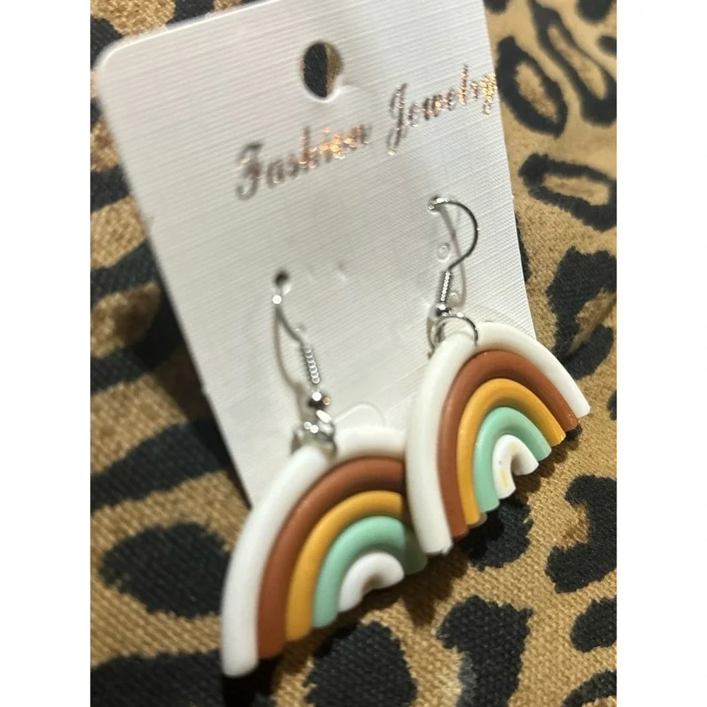 NEW Boho Aesthetic Clay Polymer Rainbow Dangle Earrings‎